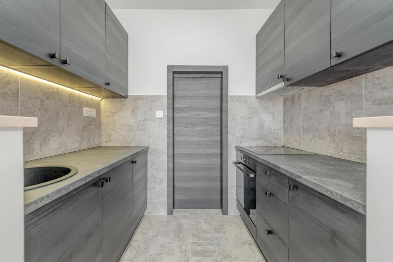Beachfront Apartments Split Exterior foto